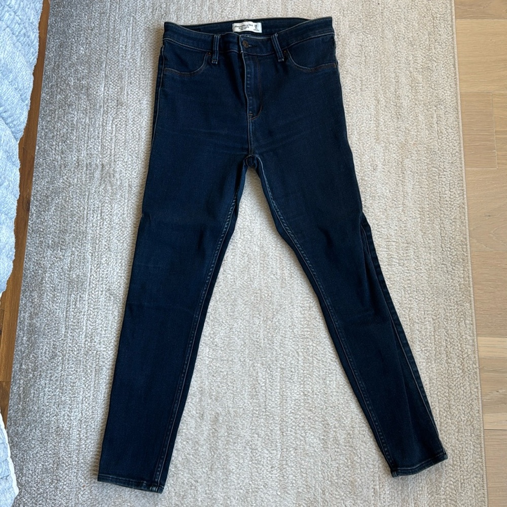 Abercrombie and Fitch Skinny dark wash jeans